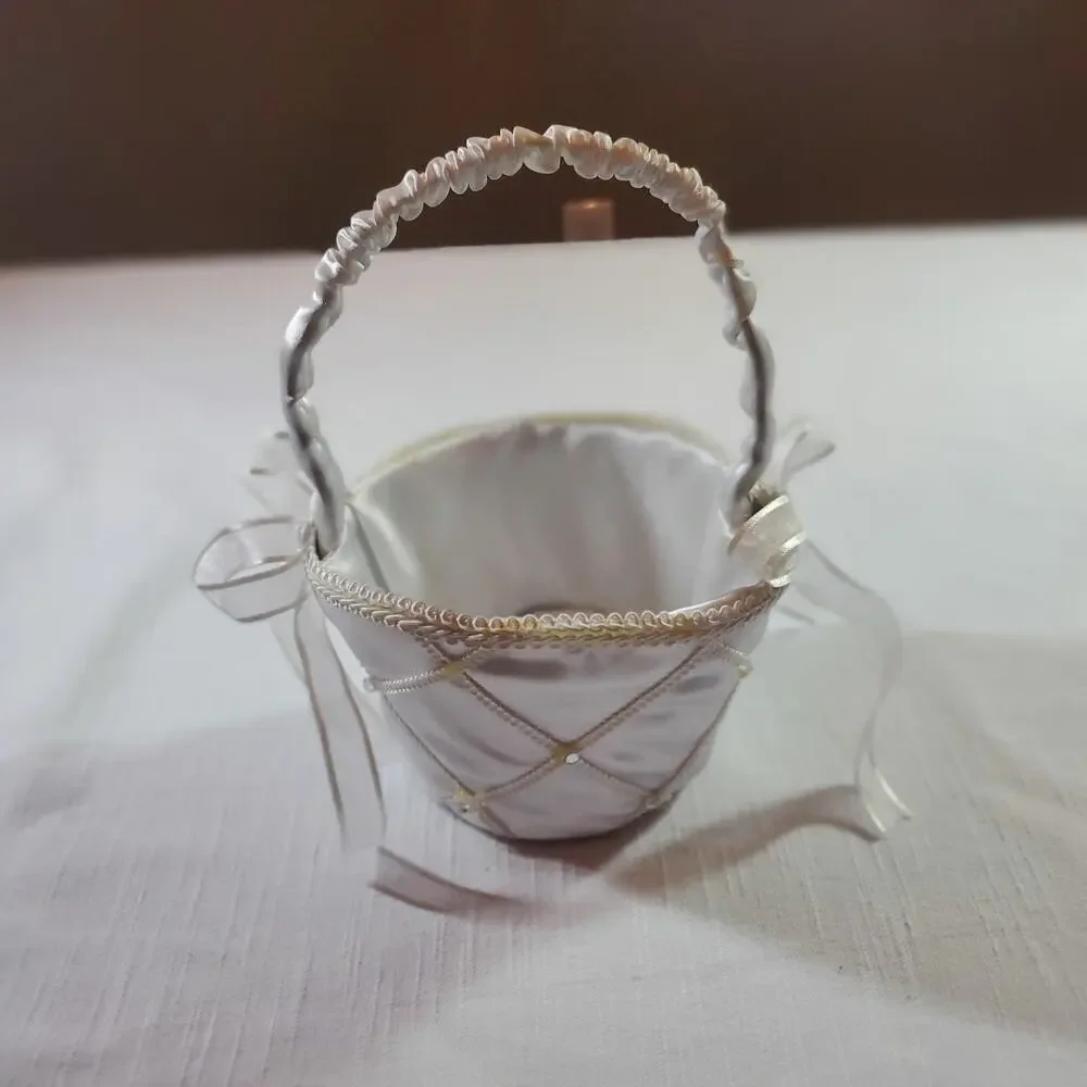 Elegant White Flower Girl Basket Satin Ribbon Trim Wedding Party Decor